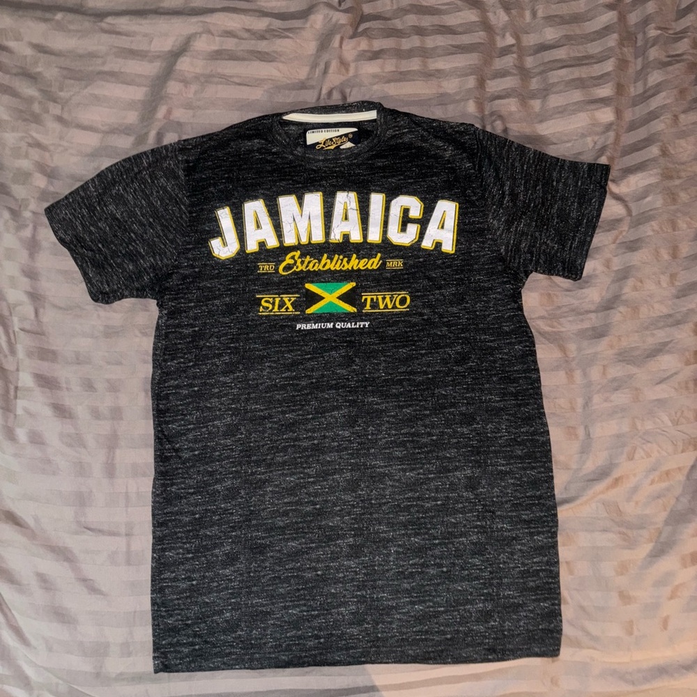 NWOT Jamaica Graphic T-Shirt - Black